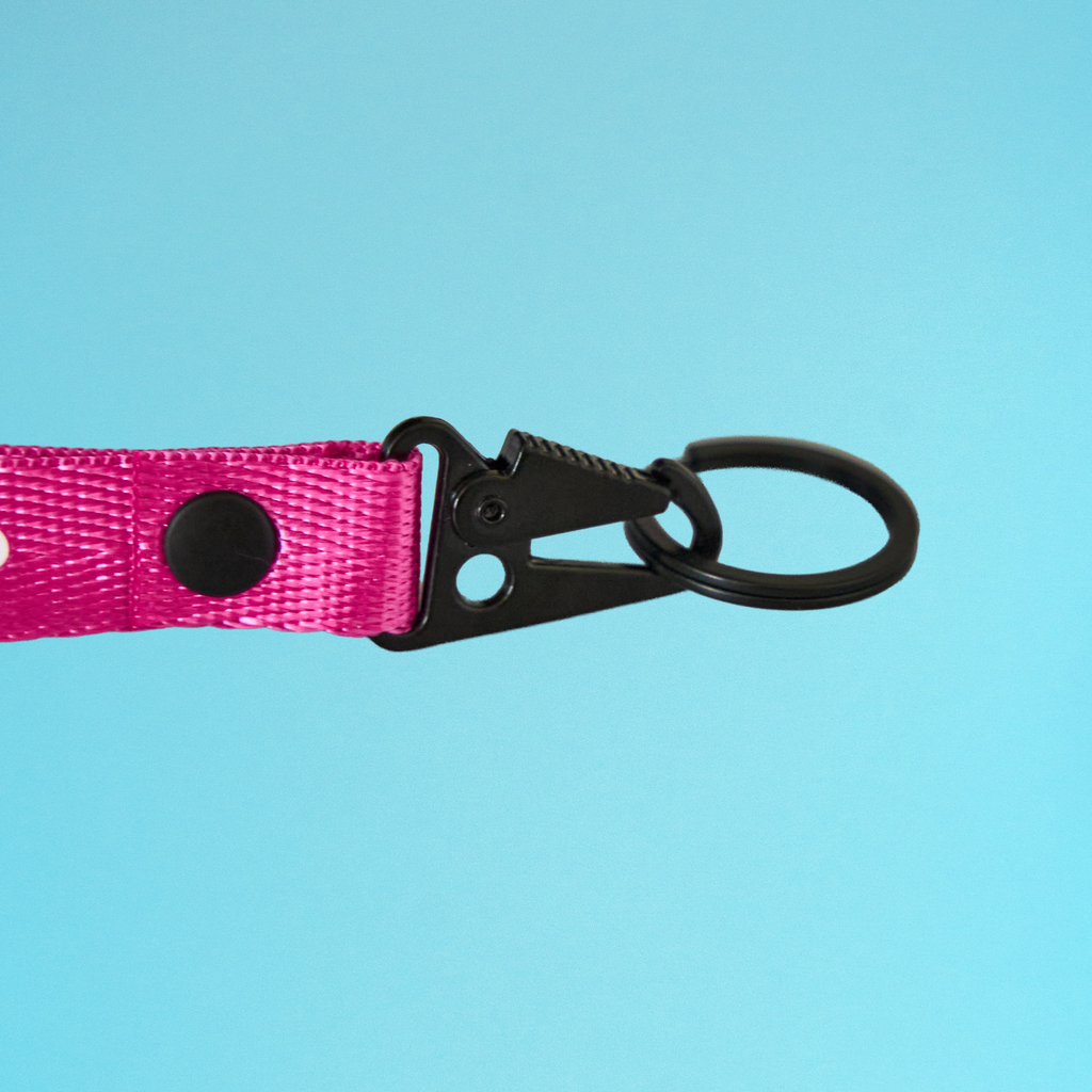 Portachiavi rosa piangiamo / balliamo – le chiavi del tuo cuore spezzato.
