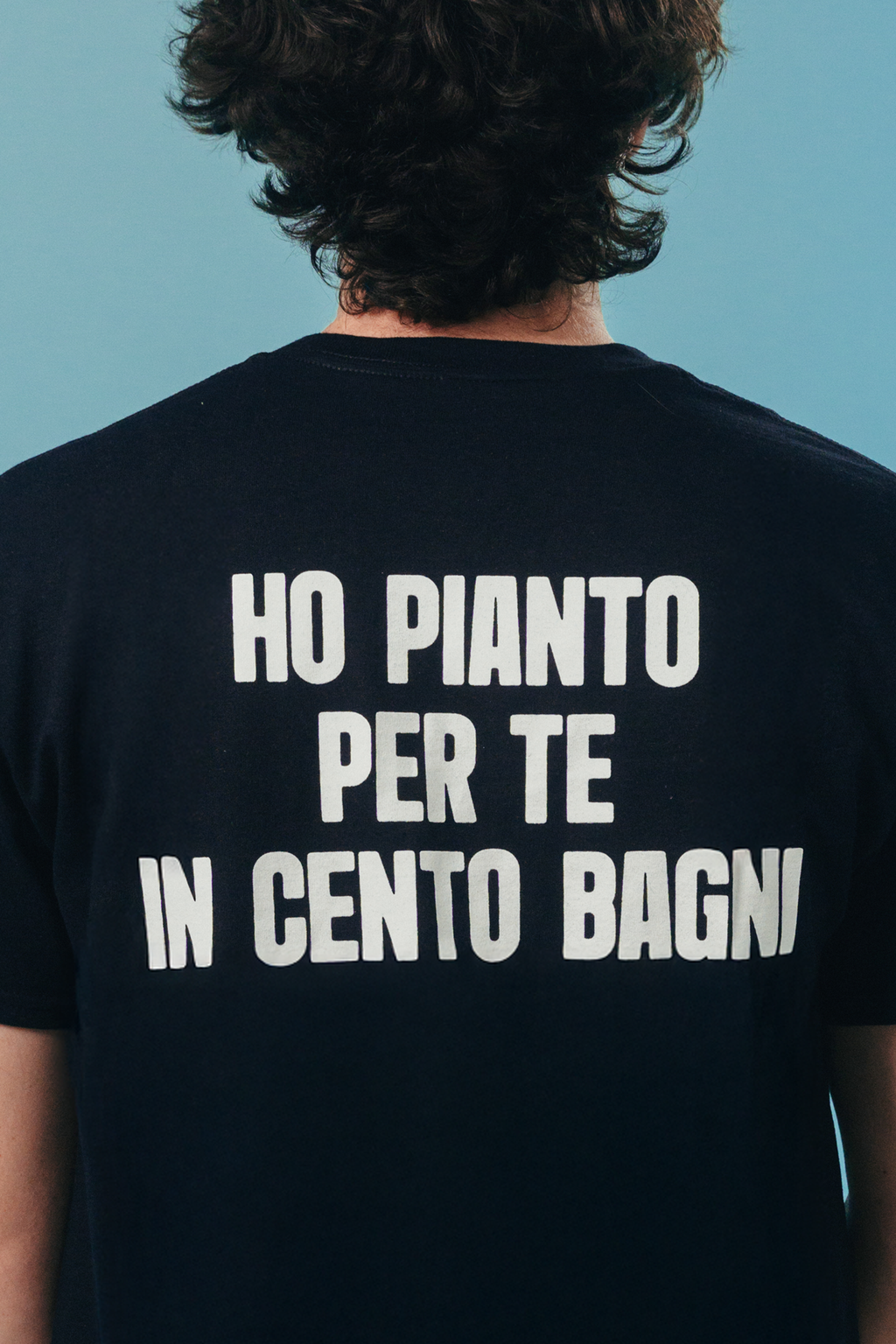 Maglietta Nera Lacrima con frase sul retro – Ho pianto per te in cento bagni