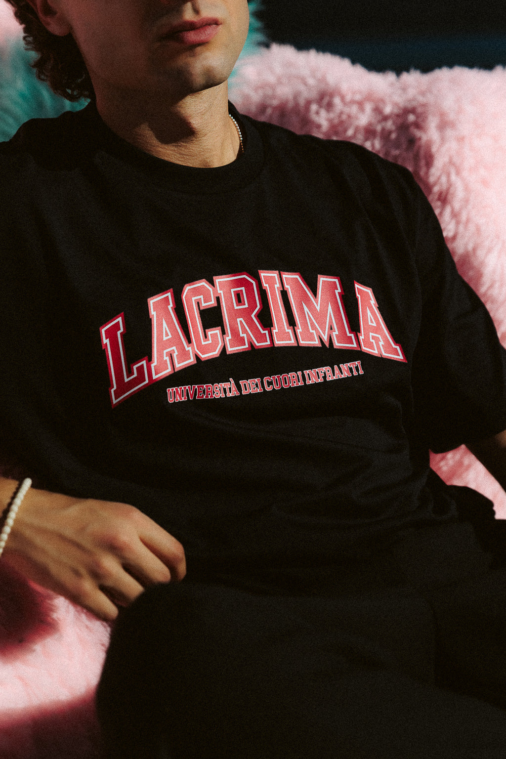 T-shirt College Over Nera