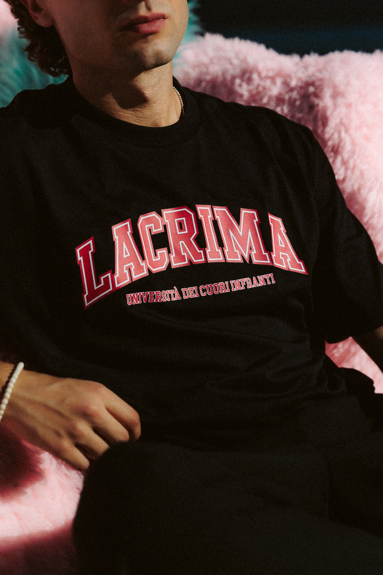 T-shirt College Over Nera