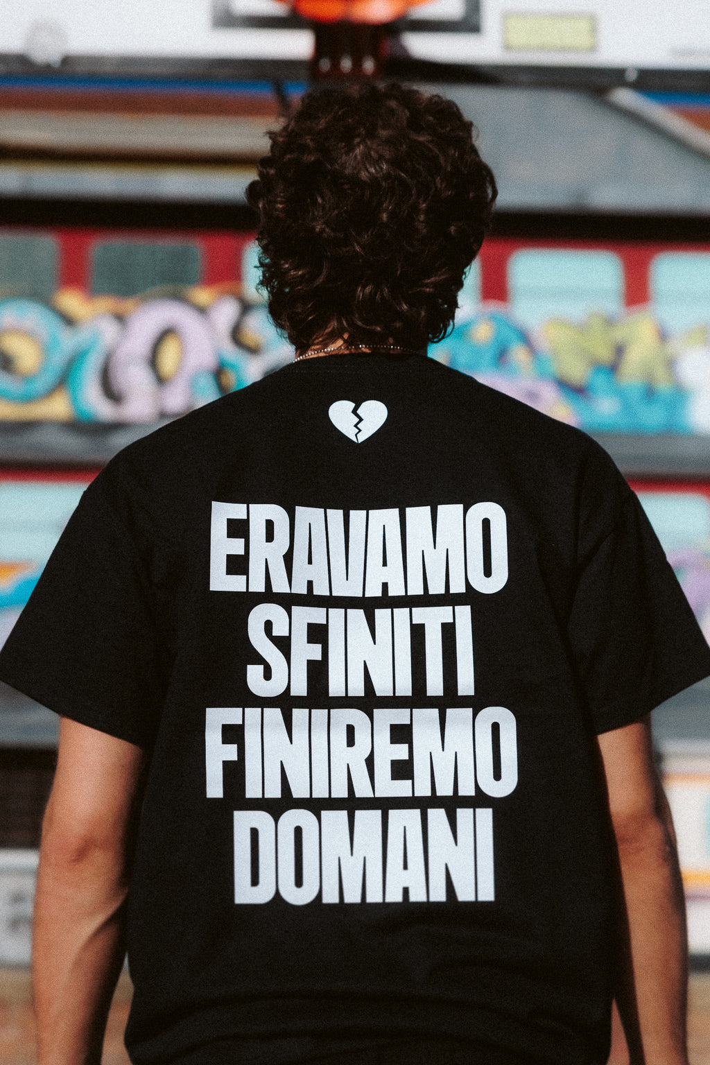 T-shirt Finiremo Nera Biaca