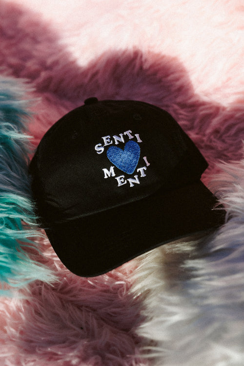 Cappellino Sentimenti Nero Ricamato