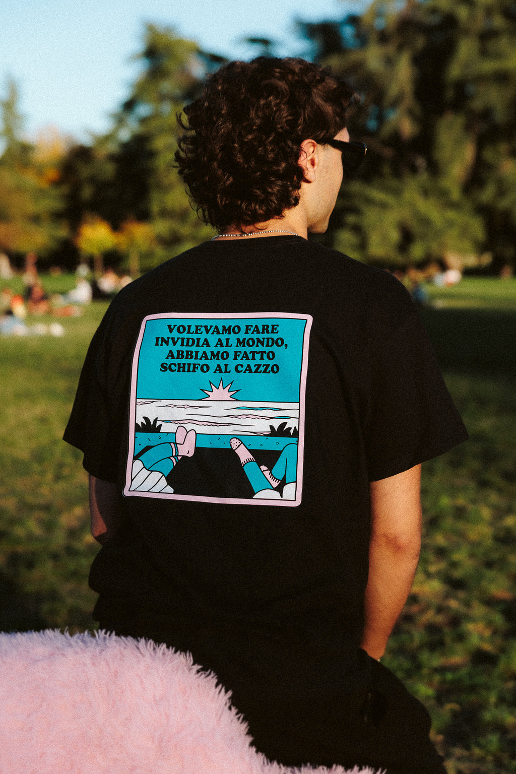 T-shirt Fare Schifo Nera